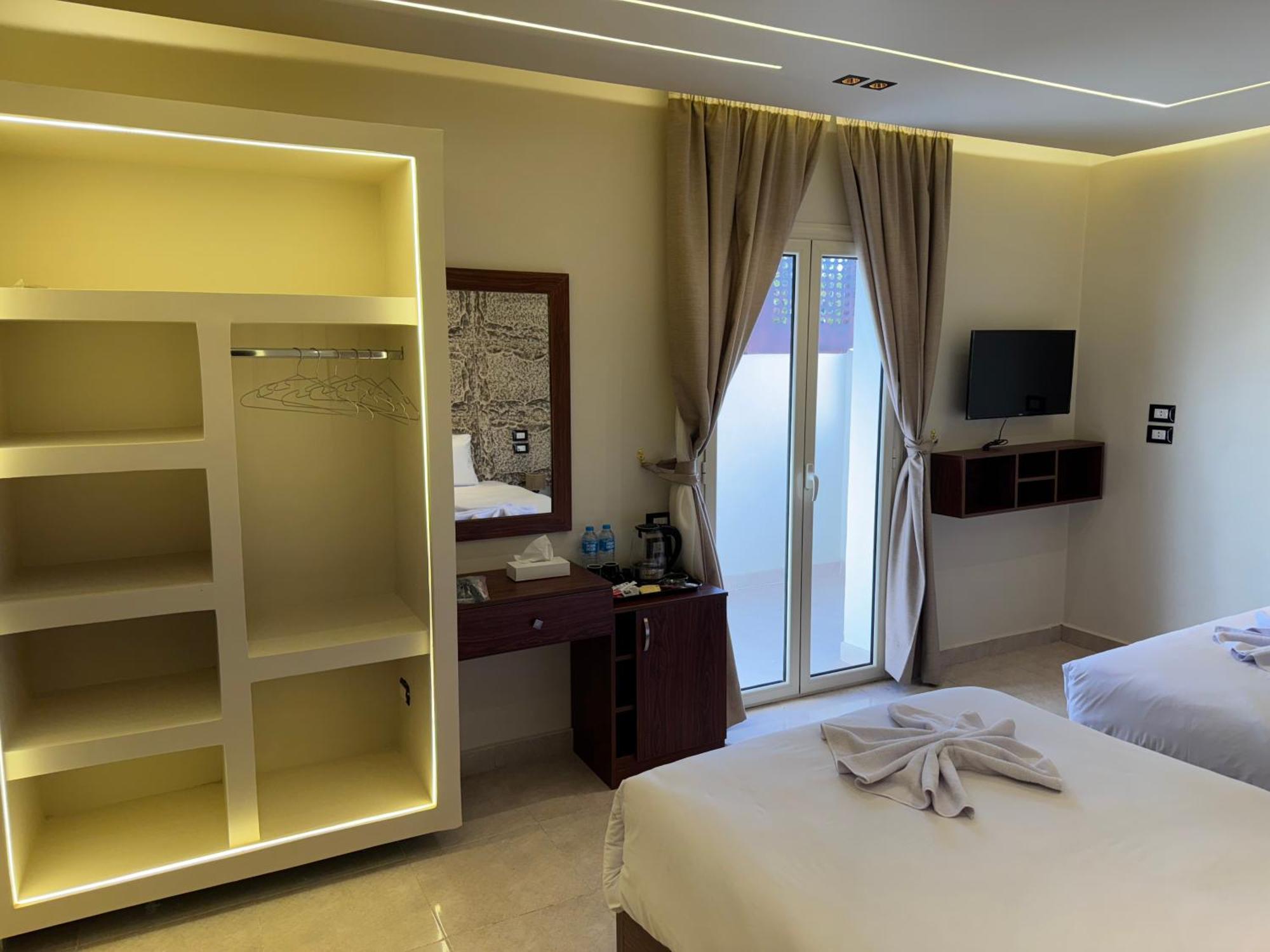 Master Pyramids Hotel Al Kawm al Akhdar Exterior photo